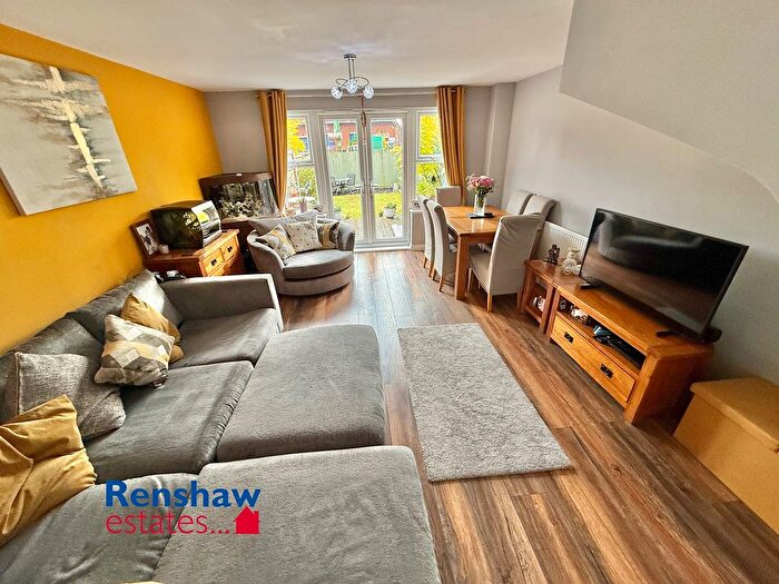 3 Bedroom Town House For Sale In Charnos Street, Ilkeston, Derbyshire, DE7