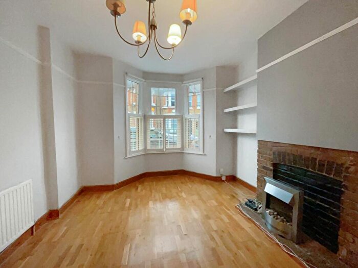 1 Bedroom Flat For Sale In Prospect Road, Woodford Green, IG8