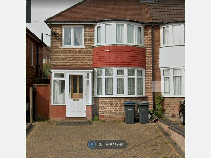 3 Bedroom Semi-Detached House To Rent In Foden Road, Birmingham, B42