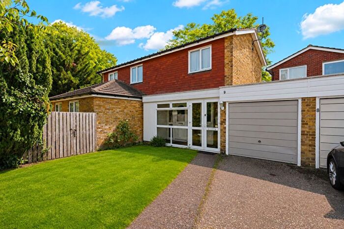 5 Bedroom Detached House For Sale In Pageant Walk, Croydon, CR0