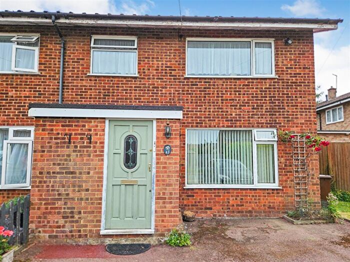 3 Bedroom End Of Terrace House For Sale In Chapman Way, East Malling, West Malling, ME19