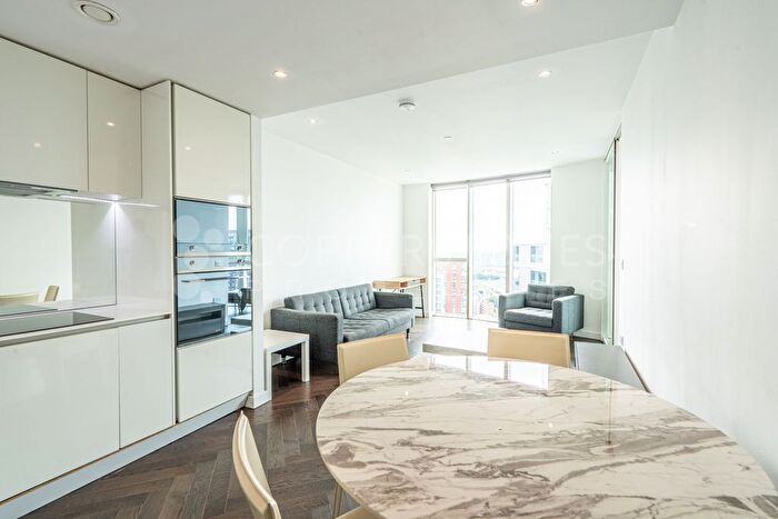 2 Bedroom Flat To Rent In Sky Gardens, Wandsworth Road, London, SW8