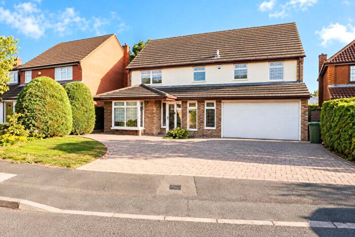 4 Bedroom Detached House For Sale In Wakerfield Close, Emerson Park, Hornchurch, RM11