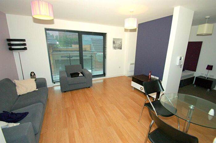 1 Bedroom Flat To Rent In Skyline, St Peters Square, Leeds, LS9