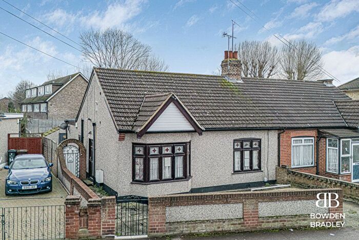 2 Bedroom Semi-Detached Bungalow For Sale In Dewey Road, Dagenham, RM10