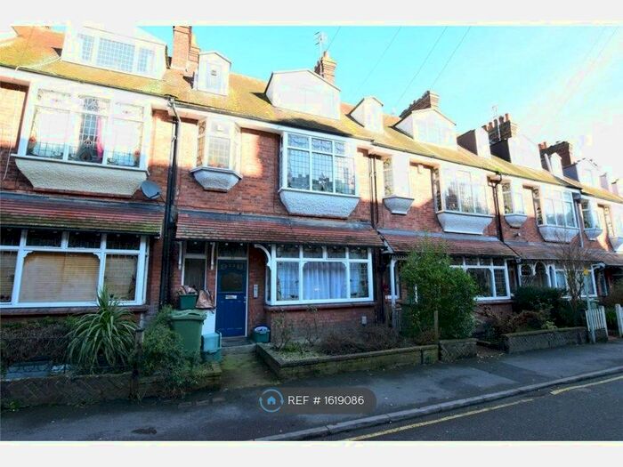 1 Bedroom Flat To Rent In Lime Hill Road, Tunbridge Wells, TN1