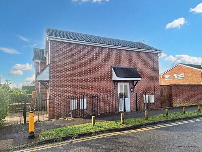 1 Bedroom Flat To Rent In Sandy Lane, Fair Oak, SO50