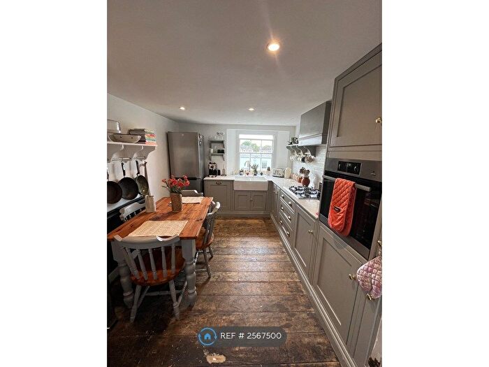 1 Bedroom Flat To Rent In Buckingham Vale, Bristol, BS8