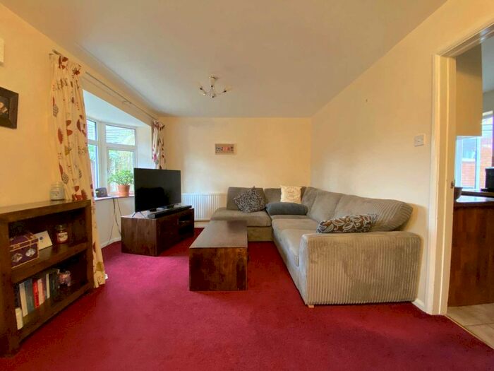 2 Bedroom End Of Terrace House To Rent In Wallace Mews, Eaton Bray, LU6