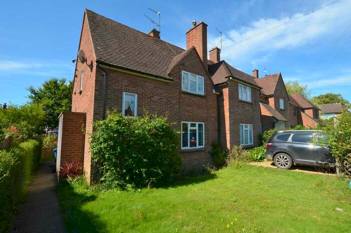 2 Bedroom Apartment To Rent In Meadow Way, Hyde Heath HP6