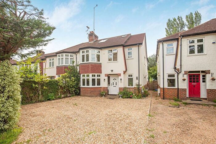 4 Bedroom Semi-detached House For Sale In Brooklands Road, Weybridge, KT13