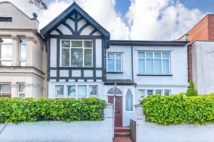 1 Bedroom Flat To Rent In Gunnersbury Lane, Acton, W3