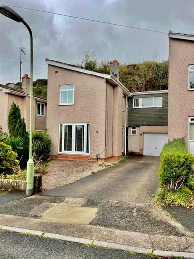 3 Bedroom Terraced House To Rent In Quarry Gardens, Paignton, TQ3