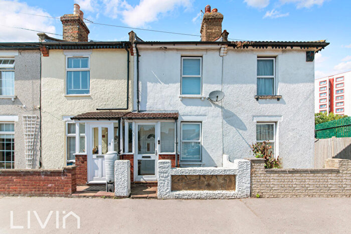 2 Bedroom House For Sale In Warren Road, Croydon, CR0
