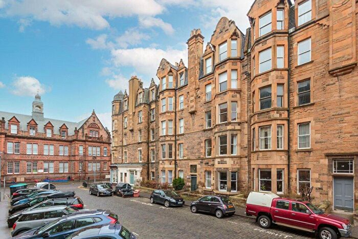 2 Bedroom Flat To Rent In Bruntsfield Avenue, Edinburgh, EH10