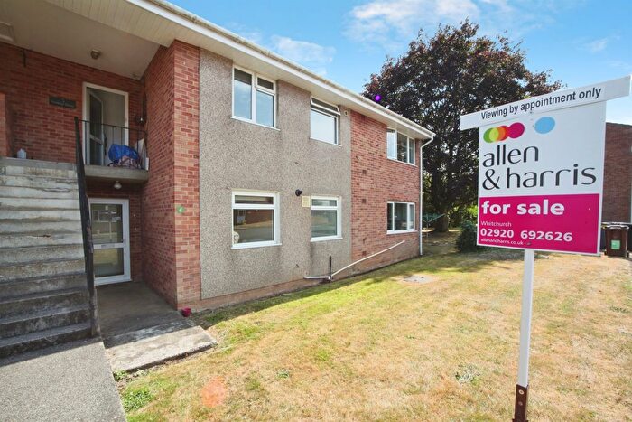 3 Bedroom Flat For Sale In Bishops Close, Whitchurch, Cardiff, CF14