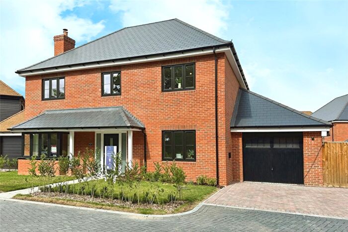 4 Bedroom Detached House For Sale In Lilly Wood Lane, Ashford Hill, Thatcham, RG19