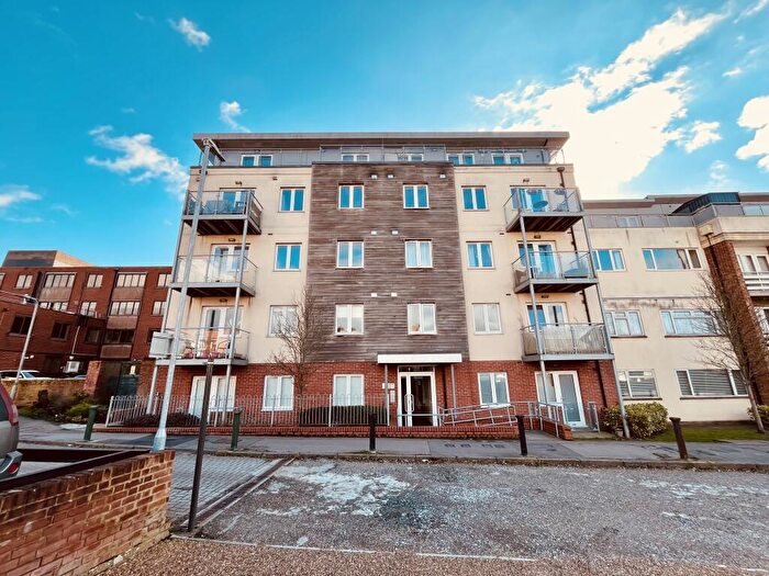 2 Bedroom Apartment To Rent In Walman House, Billericay, CM12