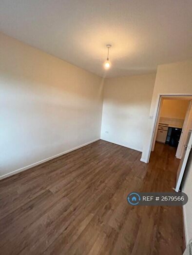 1 Bedroom Flat To Rent In Church Street, Abertillery, NP13