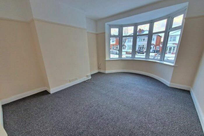 3 Bedroom Semi-Detached House To Rent In White Road, Birmingham, B32