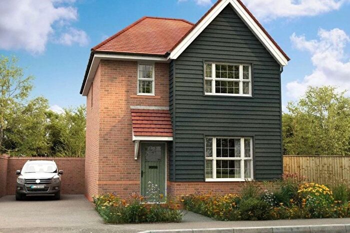 3 Bedroom Detached House For Sale In Kempshott Hill, Kempshott, Basingstoke, RG23