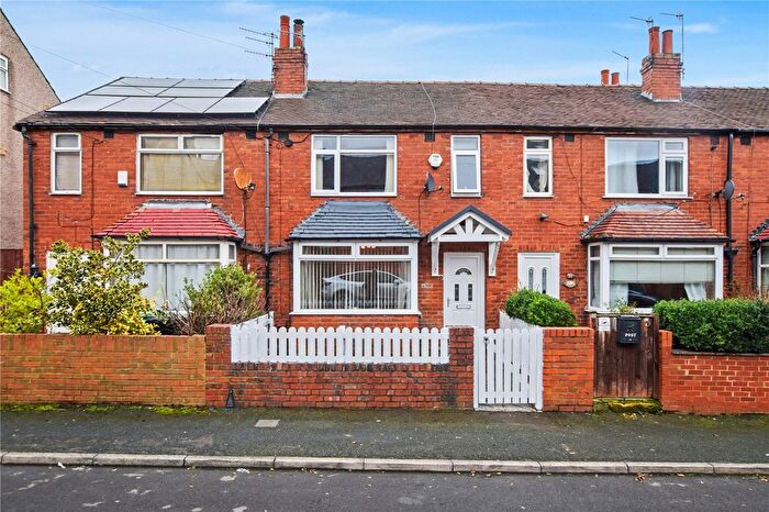 3 Bedroom Terraced House For Sale In Aston View, Leeds, West Yorkshire, LS13