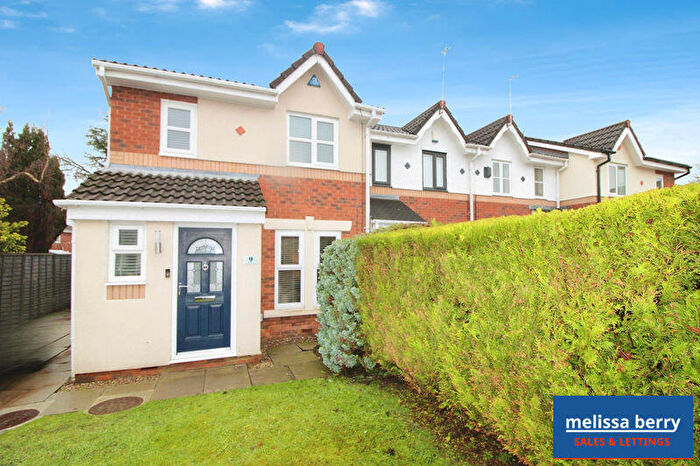 3 Bedroom Terraced House For Sale In Brightwater Close, Whitefield, Manchester, M45