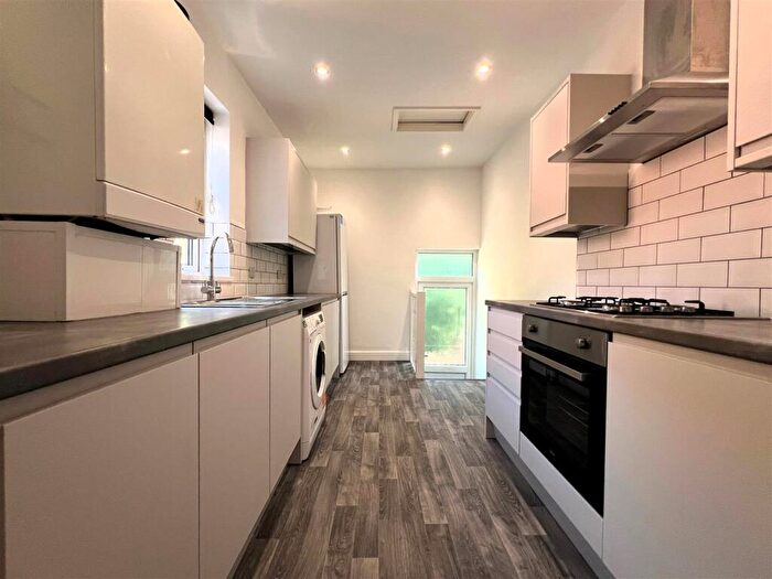 6 Bedroom Maisonette To Rent In Greystoke Avenue, Sandyford, NE2