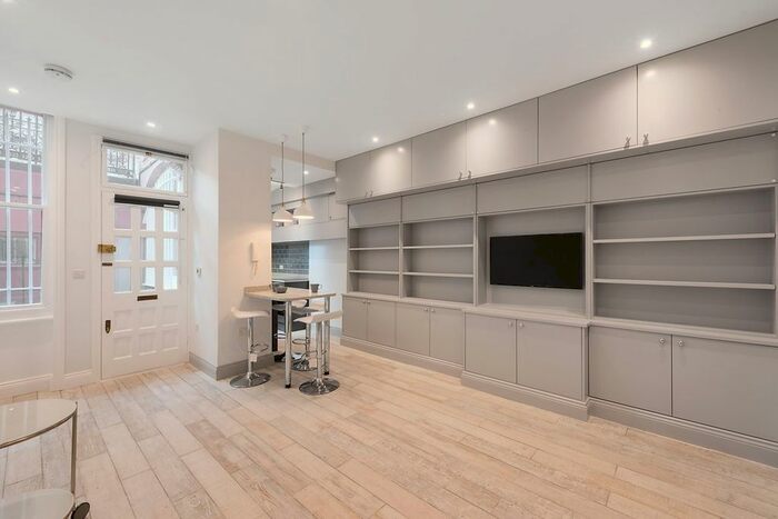 Studio To Rent In Bina Gardens, South Kensington, London SW5