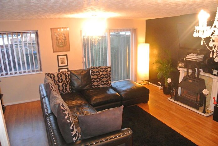 3 Bedroom Terraced House To Rent In Bridgeacre Gardens, Coventry, CV3