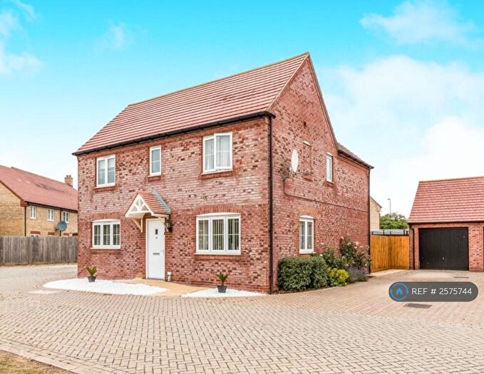 4 Bedroom Detached House To Rent In Goodwood Close, Bicester, OX26