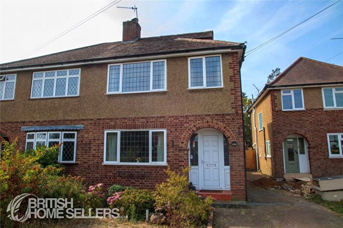 3 Bedroom Semi Detached House For Sale In Gilmore Crescent, Ashford, Surrey, TW15