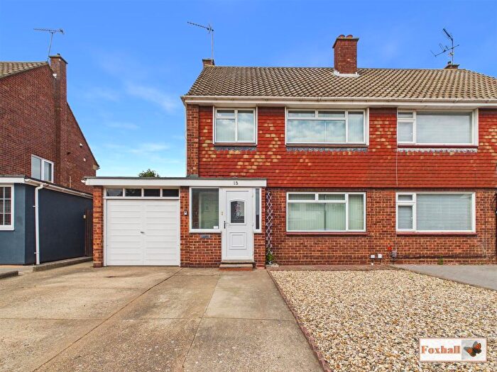 3 Bedroom Semi-Detached House For Sale In Arundel Way, Ipswich, IP3