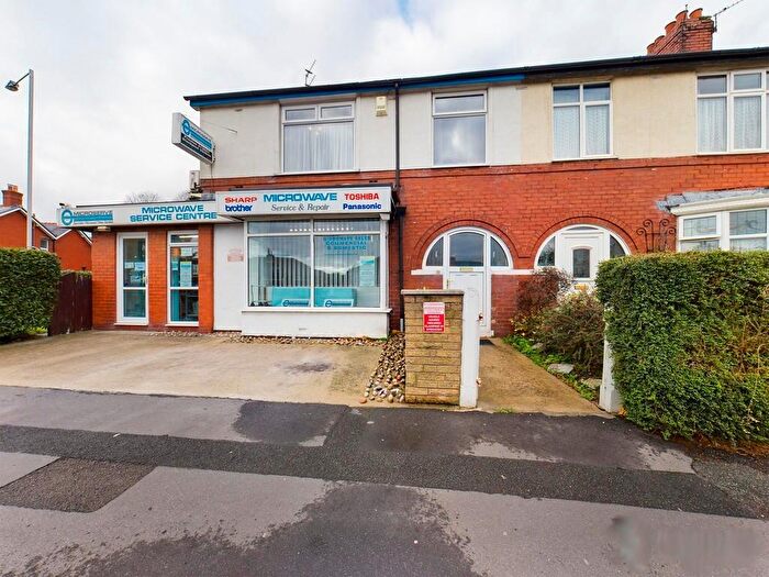 3 Bedroom End Of Terrace House For Sale In Brownedge Road, Preston, PR5