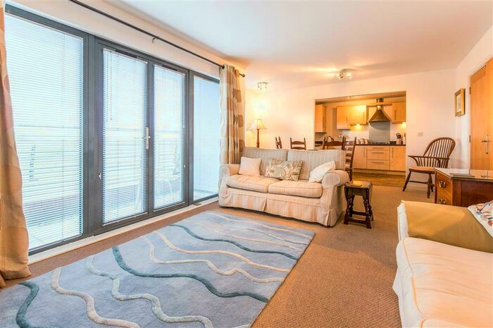 2 Bedroom Apartment To Rent In St Margarets Court, Maritime Quarter, Swansea, SA1