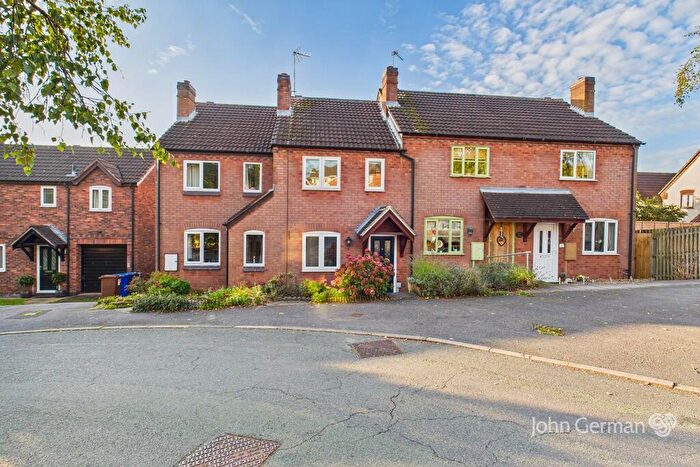 2 Bedroom Terraced House For Sale In Cameron Close, Stapenhill, DE15