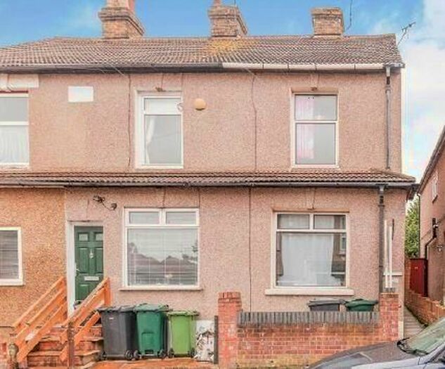 3 Bedroom Semi-Detached House To Rent In Hillhouse Road, Dartford, Kent, DA2