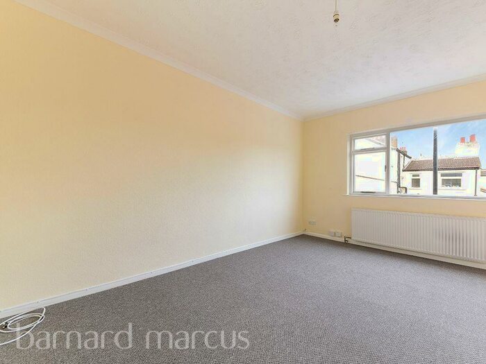 2 Bedroom Maisonette To Rent In Seymour Place, SE25