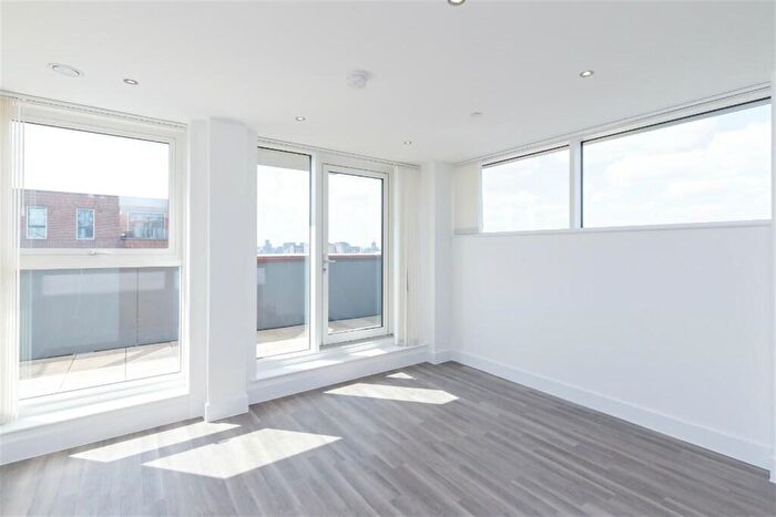 1 Bedroom Flat To Rent In Thames Road, London, E16