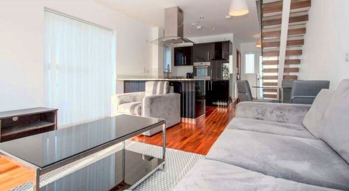 2 Bedroom Maisonette To Rent In Flamsteed Close, Cambridge, CB1