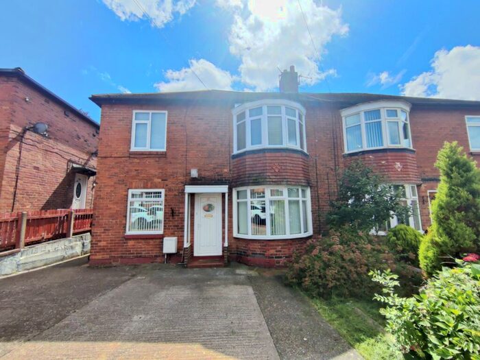 2 Bedroom Flat To Rent In Bingfield Gardens, Fenham, Newcastle Upon Tyne, NE5