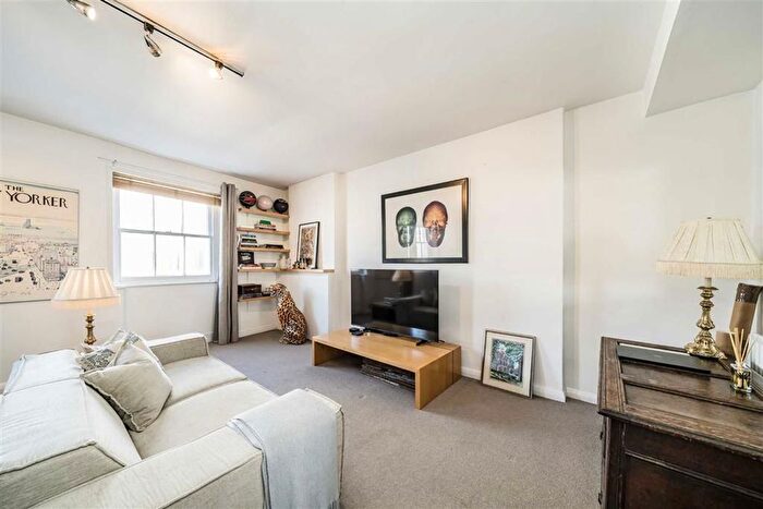 3 Bedroom Maisonette For Sale In Craven Terrace, Westbourne, W2
