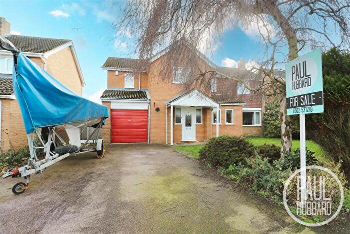 5 Bedroom Detached House For Sale In Church Lane, Oulton, NR32