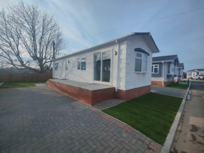 2 Bedroom Park Home For Sale In Fieldview Park, The Leigh, GL19