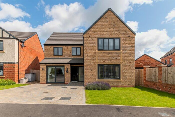 4 Bedroom Detached House To Rent In Stoneman Court, Hazlerigg, Newcastle Upon Tyne, NE13