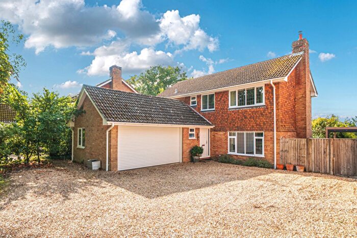 4 Bedroom Detached House For Sale In Greystead Park, Wrecclesham, Farnham, GU10