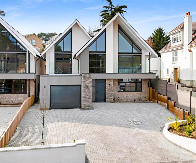 4 Bedroom Detached House For Sale In Compton Avenue, Poole, BH14