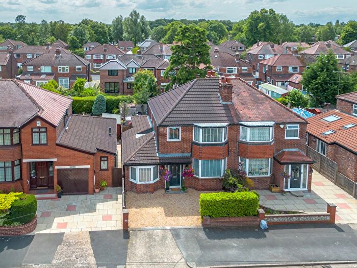 3 Bedroom Semi-Detached House For Sale In Craddock Road, Sale, M33