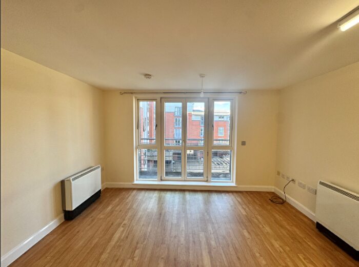 2 Bedroom Property To Rent In Gas Street, Birmingham, B1