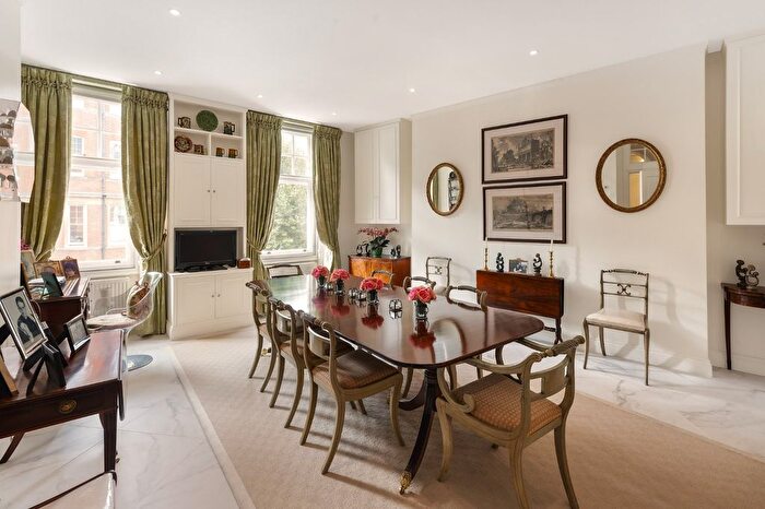 4 Bedroom Flat For Sale In Embankment Gardens, London, SW3